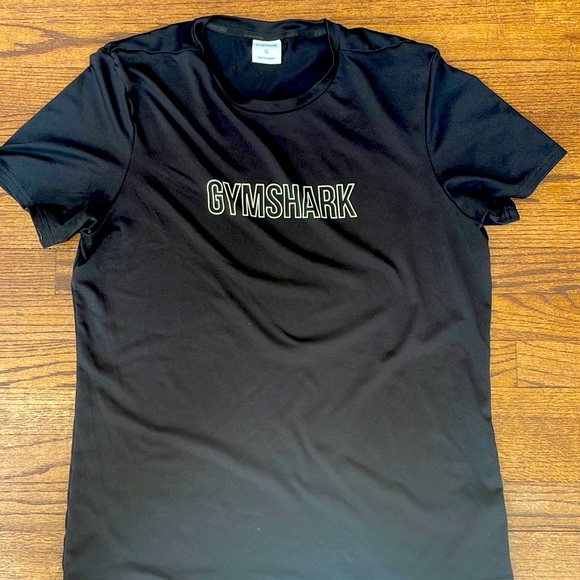 Gymshark tee - Picture 1 of 3